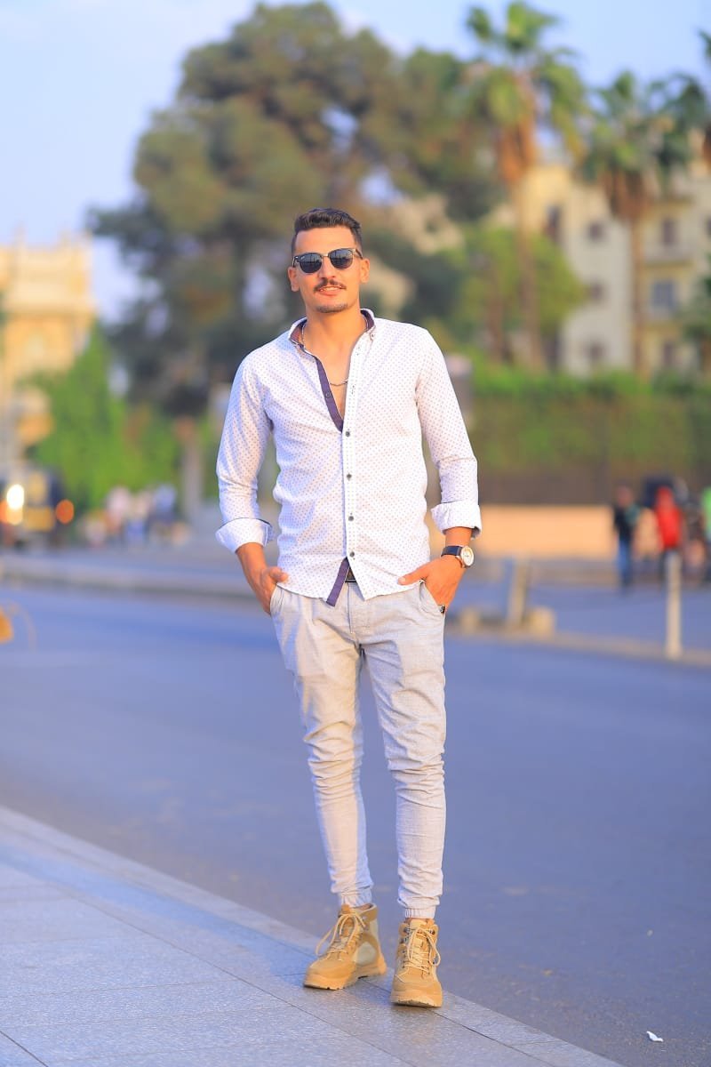 الفريلانسر احمد إبراهيم سليمان